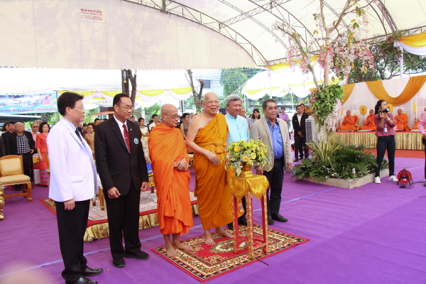 โรงพยาบาลนครปฐม จัดพิธีเปิดอาคารหลวงพ่อพระร่วงโรจนฤทธิ์