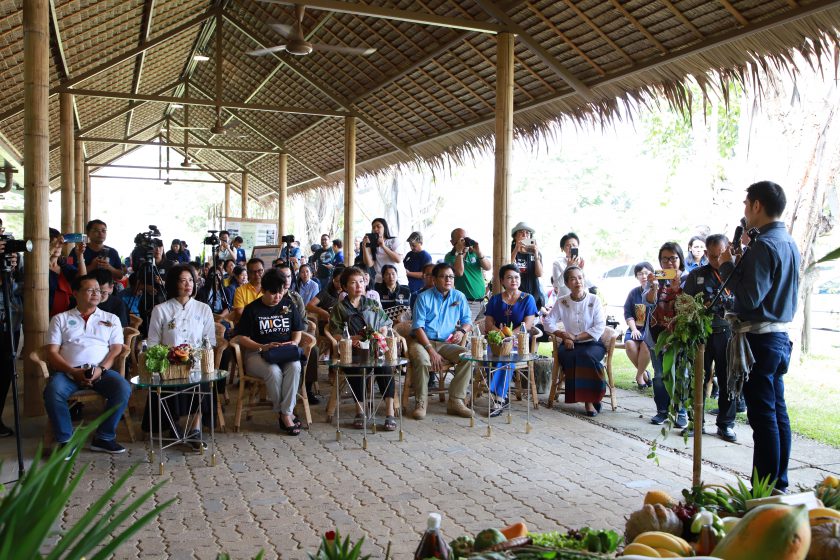 มูลนิธิสังคมสุขใจ จัดงานครบรอบ 9 ปี ตลาดสุขใจ