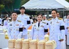 กระทรวงวัฒนธรรม เข้าร่วมพิธีเจริญพระพุทธมนต์และทำบุญตักบาตรพระสงฆ์ ๑๐๐ รูป ถวายพระราชกุศลแด่พระบาทสมเด็จพระปรเมนทรรามาธิบดีศรีสินทรมหาวชิราวุธ พระมงกุฎเกล้าเจ้าอยู่หัว พระมหาธีรราชเจ้า และถวายพระกุศลแด่สมเด็จพระเจ้าบรมวงศ์เธอ เจ้าฟ้าเพชรรัตนราชสุดา สิริโสภาพัณณวดี กรมพระนครปฐมบรมขัตติยานี มหาธีรราชธิดา
