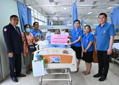 ผู้ว่าราชการจังหวัดนครปฐม พร้อมด้วยเหล่ากาชาดจังหวัด และส่วนราชการมอบถุงพระราชทานมูลนิธิราชประชานุเคราะห์ให้แก่ผู้ประสบอัคคีภัยในพื้นที่อำเภอเมืองนครปฐม