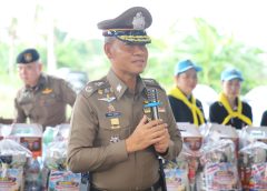 ผู้การพิทักษ์ นครปฐม ! นำคณะแม่บ้านตำรวจภูธรจังหวัดนครปฐมตั้งโรงครัว บางเลน ประกอบอาหาร ช่วยผู้ประสบภัยน้ำท่วมหมู่ 6 ตำบลบางไทรป่า อำเภอบางเลนจังหวัด นครปฐม และ หมู่ 9 ตำบลบางเลนอำเภอบางเลนจังหวัดนครปฐม